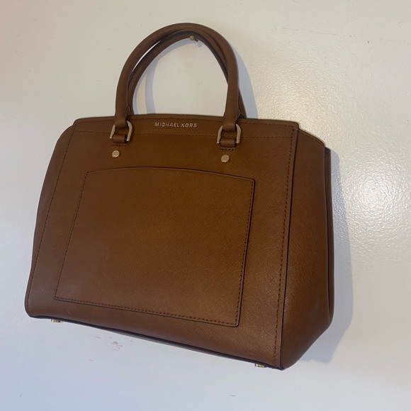 Michael Kors full size purse - Picture 2 of 8